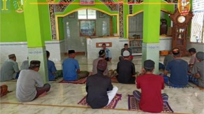 Warga Binaan Lapas Kelas IIB Kotaagung Menggelar Kegiatan Sholawat dan Dzikir Bersama