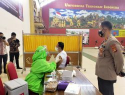 Polsek Kedaton Gelar Vaksinasi Covid-19 Keliling di Universitas Teknokrat Indonesia