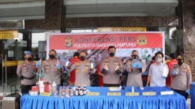 Ribuan Barang Bukti Miras Oplosan Berbagai Merk Berhasil Di Ungkap Polresta Bandarlampung