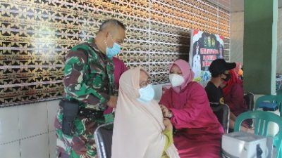 Kodim 0410/KBL Bekerjasama Dengan Dinas Kesehatan Menggelar Vaksinasi Covid-19