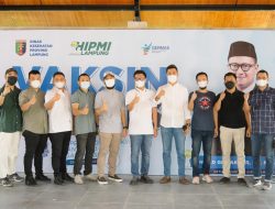 Hipmi Lampung Suntikkan 300 Dosis Vaksinasi Covid-19 Secara Massal