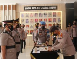 Sertijab Empat Pejabat Utama dan Satu Kapolsek Dipimpin Langsung Kapolresta Bandarlampung