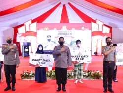 Tinjau Vaksinasi Akpol 97, Kapolri: Pertumbuhan Ekonomi Diiringi Strategi Pengendalian Covid-19