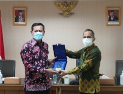 Kepala Divisi Pelayanan Hukum dan HAM Hadiri Penandatanganan Kerjasama Direktorat Jenderal HAM Dengan Universitas Lampung