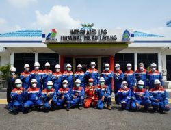 Pastikan Layanan Distribusi Energi Optimal, Komut Pertamina Kunjungi Depot LPG Pulau Layang dan IT Palembang