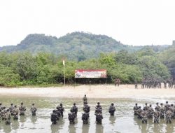 Dansat Brimob Tutup Latihan Pembinaan Tradisi dan Pembareta