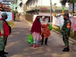 Cegah Penyebaran dan Penularan Covid 19, Babinsa Sertu Septianto dan Linmas Imbau Warga Patuhi Prokes