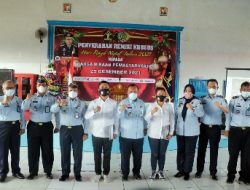 Plt. Kakanwil Serahkan Remisi Natal Tahun 2021 di Lapas Narkotika Bandar Lampung