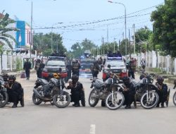 Brimob Laksanakan Simulasi Anti Anarkis di Jalan Utama Pemda Lampung Tengah
