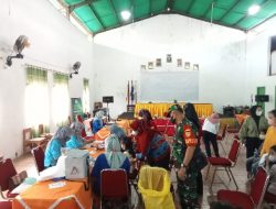 Babinsa Koramil 410-05/TKP Monitoring Pelaksanaan Vaksinasi Covid 19 Bagi Pelajar di Tingkat SD