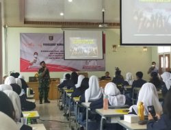Babinsa Koramil 410-01/Panjang Berikan Wawasan Kebangsaan Kepada Pelajar SMAN 5 Bandar Lampung