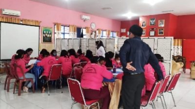 Penuhi Kebutuhan Pendidikan, El-Pualam Bersama PKBM Nusa Indah Selenggarakan Ujian Paket A,B dan C Untuk Puluhan WBP
