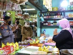 Minyak Curah Terdistribusi dan Harga Sesuai HET, Pedagang Pasar Ucapkan Terima Kasih ke Kapolri