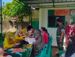Koramil 410-06/Kedaton Menyalurkan BT-PKLWN dan Menggelar Vaksinasi Covid 19 Untuk Masyarakat