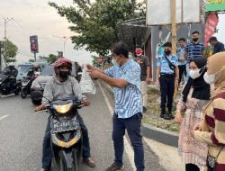 Petugas Lapas Kelas I Bandarlampung Berbagi Takjil di Bulan Suci Ramadhan