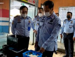 Kakanwil Kemenkumham Jabar Gelar Monitoring Distribusi Buka Puasa dan Kesiapan Alat Antisipasi Bencana di Lapas Kuningan