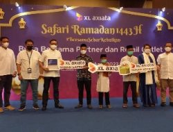 Terus Dukung Desa Digital XL Axiata Donasi Laptop ke Ponpes di Sumatera Utara