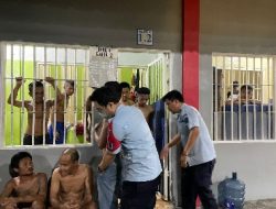 Cegah Gangguan Kamtib, Rutan Kelas I Bandar Lampung Menggelar Razia di Blok Hunian Warga Binaan