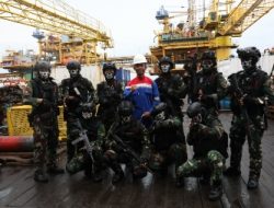 Latih Kesiapsiagaan Penanggulangan Kondisi Darurat, PHE OSES-KOPASKA TNI AL Adakan Simulasi Pembebasan Sandera