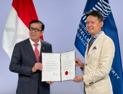 Pertemuan Bilateral Dengan Dirjen WIPO, Menkumham Yasonna Laoly Serahkan Instrumen Aksesi Traktat Budapest