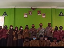 Ajak Siswa-Siswi Displin, Kasat Binmas Goes To School