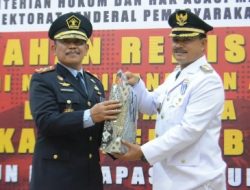 Walikota Madiun Beserta Forkopimda Hadiri Penyerahan Remisi HUT RI Ke-77 Kepada WBP Lapas Kelas I Madiun