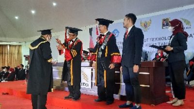 Wisuda 612 Lulusan Rektor ITERA Tekankan Semangat Alumni Membangun Daerah