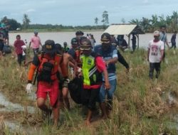 Terseret Arus Saat Banjir, Tim SAR Gabungan Temukan Royani Dalam Kondisi Meninggal Dunia