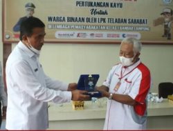 Hasilkan Meja dari Praktik, WBP Lapas Kelas I Bandar Lampung Ikuti Pelatihan Pertukangan Kayu Bersertifikat