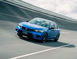 Honda Civic e:HEV dan Honda Civic Type R Raih Penghargaan Bergengsi Dari Japan Car of the Year 2022-2023