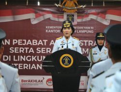 Sebanyak 49 Pejabat Administrasi dan Fungsional Resmi Dilantik