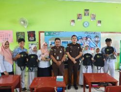 Cabjari Panjang Laksanakan Program Jaksa Masuk Sekolah di SMAN 8 Bandarlampung