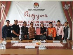 Ketua PKN Ayu Rismanita Daftarkan Bacaleg ke KPU Pesawaran