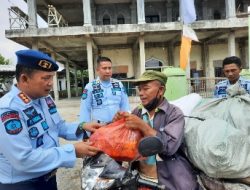 Peringati HBP Ke-59, Lapas Narkotika Kelas IIA Bandar Lampung Bagikan 100 Paket Sembako Kepada Masyarakat