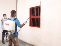 Cegah Penularan Penyakit, Tim Medis Rutan Bengkulu Malabero Lakukan Penyemprotan Disinfektan
