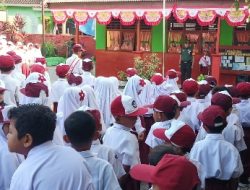 Babinsa Koramil 410-03/TBU Pimpin Upacara di SD Negeri 3 Keteguhan