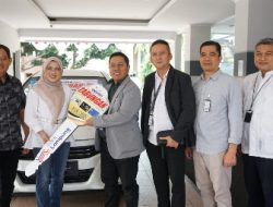 Dirut Bank Lampung Kembali Serahkan Hadiah Mobil  Undian Tabungan Lokal Bank Lampung Tahun 2023