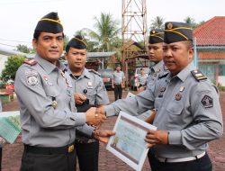 Gagalkan Penyelundupan Handphone, Lima Petugas Lapas Kotaagung Dapatkan Penghargaan