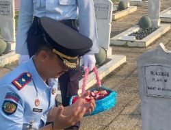 Karutan Kotabumi Ikuti Kegiatan Tabur Bunga di Taman Makam Pahlawan Tanjung Karang