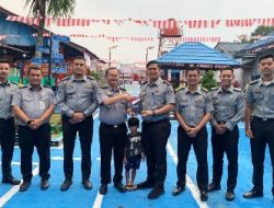 Kadivyankumham Lakukan Sosialisasi dan Serahkan Buku KUHP Kepada Rutan Kelas IIB Sukadana