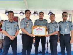 Karutan Serahkan Piagam Penghargaan Kinerja Publikasi Kehumasan Terbaik Kepada Tim Humas Rutan Kelas IIB Sukadana