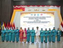 Ibu Riana Sari Arinal Lantik Hellen Veranica Mulyadi Sebagai Pj Ketua Tim Penggerak PKK dan Dekranasda Tanggamus