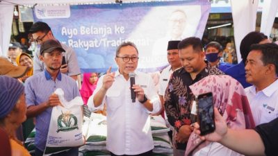 Mendag Tinjau Bapok di Pasar Natar Lampung Selatan