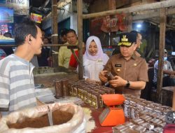 Mengecek Harga Pangan, Pj Gubernur Sumsel Agus Fatoni Minta Bupati dan Walikota Gelar Pasar Murah