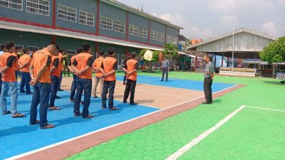 Tingkatkan Kedisiplinan, Kepala KPR Rutan Sukadana Pimpin Apel Tamping WBP