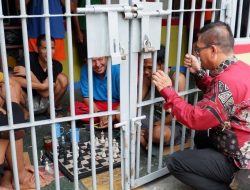 Dukung Lapas Kotabumi WBBM, Kadivpas Kanwil Kemenkumham Lampung Berinteraksi Langsung Dengan Warga Binaan
