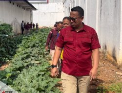 Kalapas Kelas I Bandarlampung Bersama Pejabat Struktural Tinjau Kebun di Dalam Area Beranggang