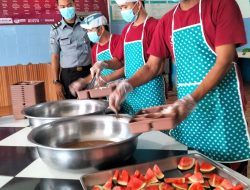 Pastikan Pengolahan Sesuai SOP, Petugas Rutan Kelas IIB Sukadana Laksanakan Monitoring Dapur Secara Berkala