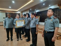 Berikan Pelayanan Publik Prima, Elpualam Terima Predikat Unit Kerja P2HAM