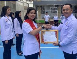Kepala LPKA Kelas II Jakarta Berikan Reward Kepada Pegawai Teladan